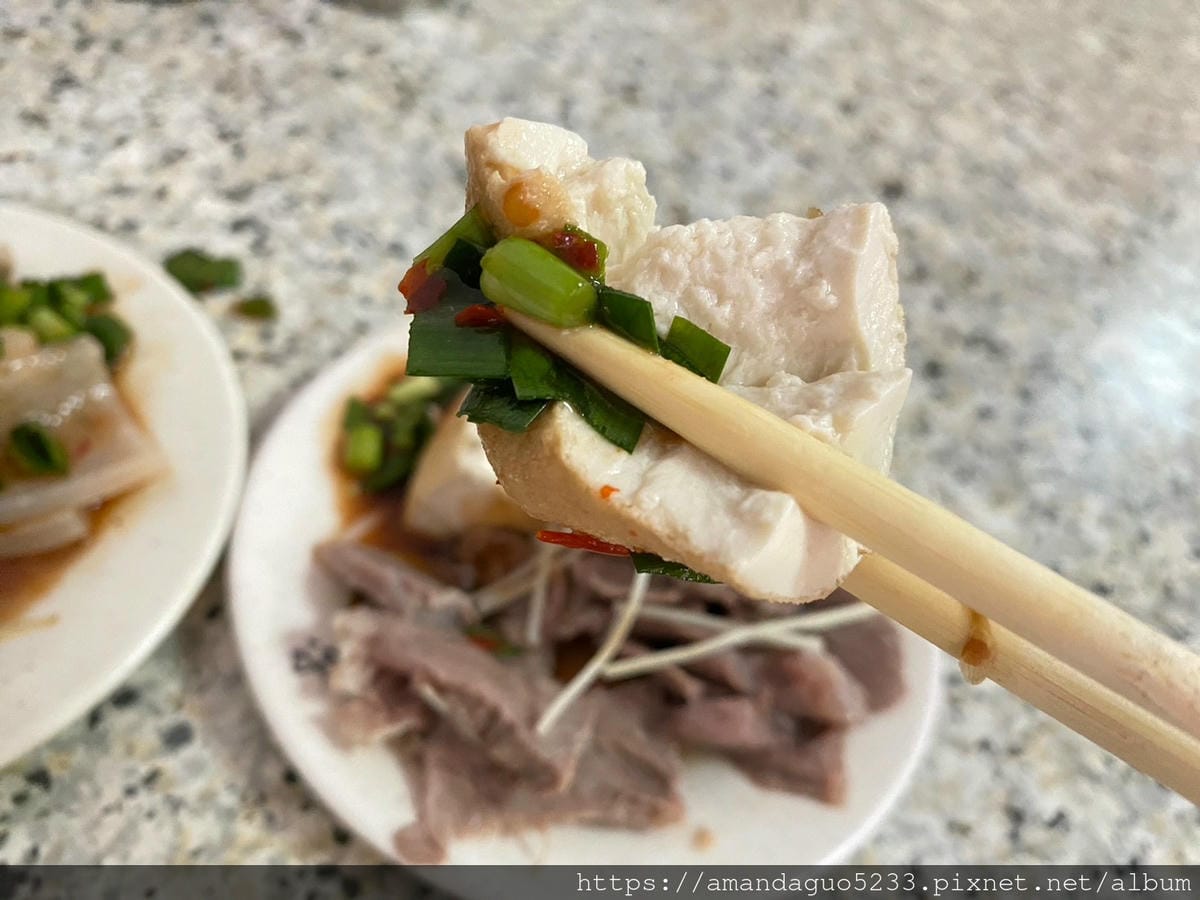 食記-台北市信義區(永春市場)米粉湯永春市場人氣平價米