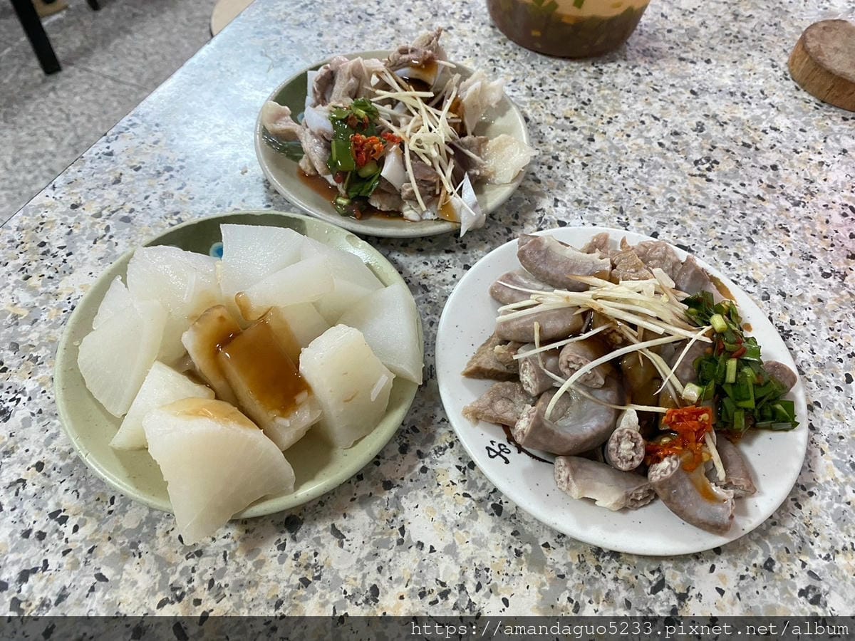食記-台北市信義區(永春市場)米粉湯永春市場人氣平價米