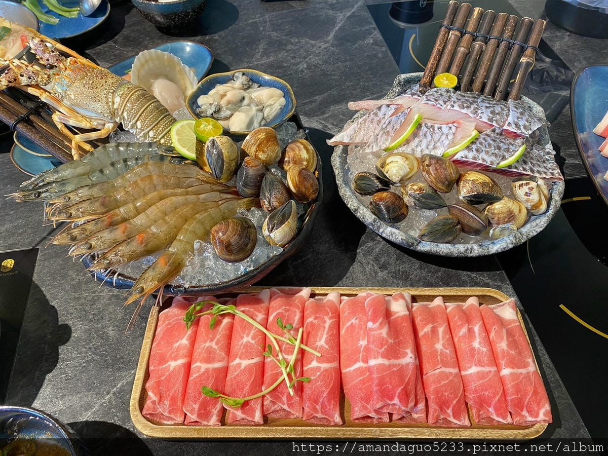 ｜食記-宜蘭縣頭城鎮｜七度鍋物｜在地人也推的火鍋店！空間挑高