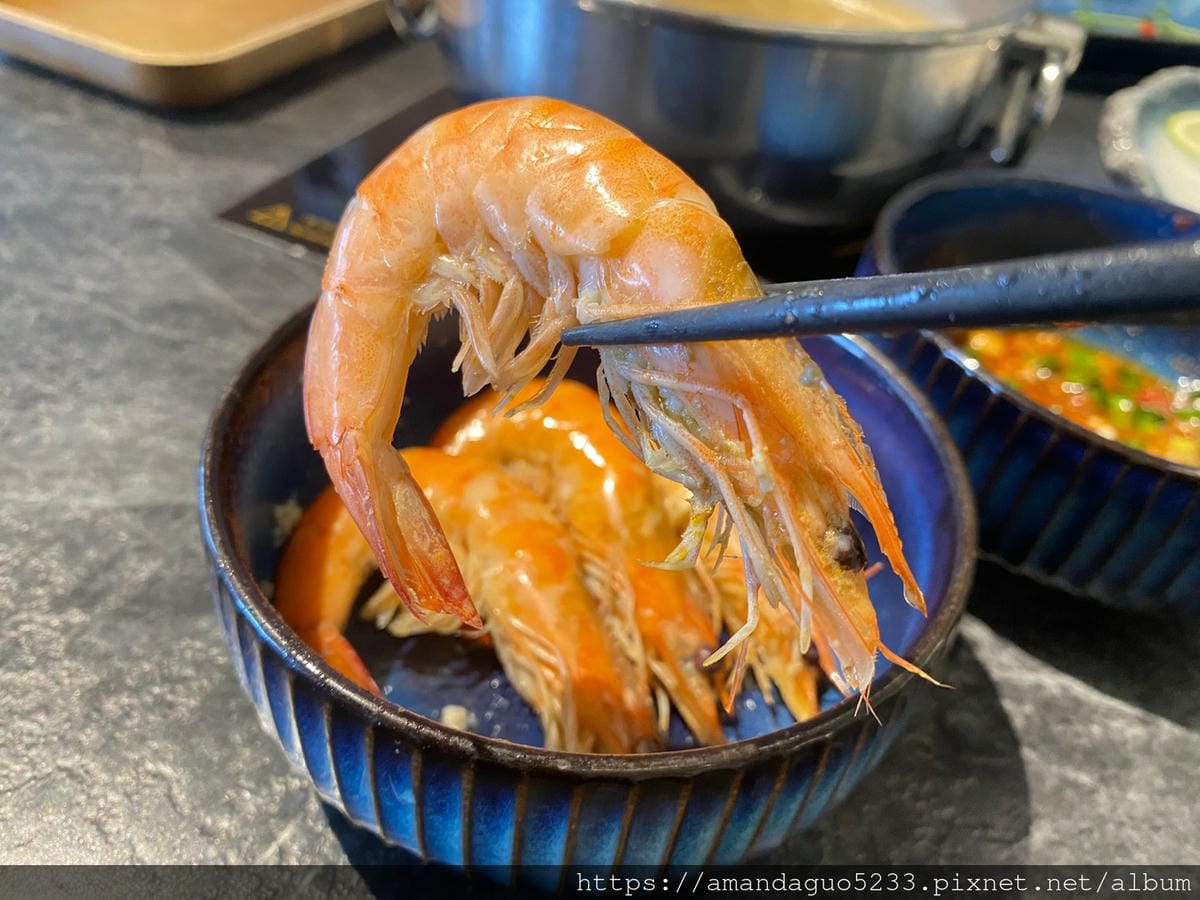 ｜食記-宜蘭縣頭城鎮｜七度鍋物｜在地人也推的火鍋店！空間挑高