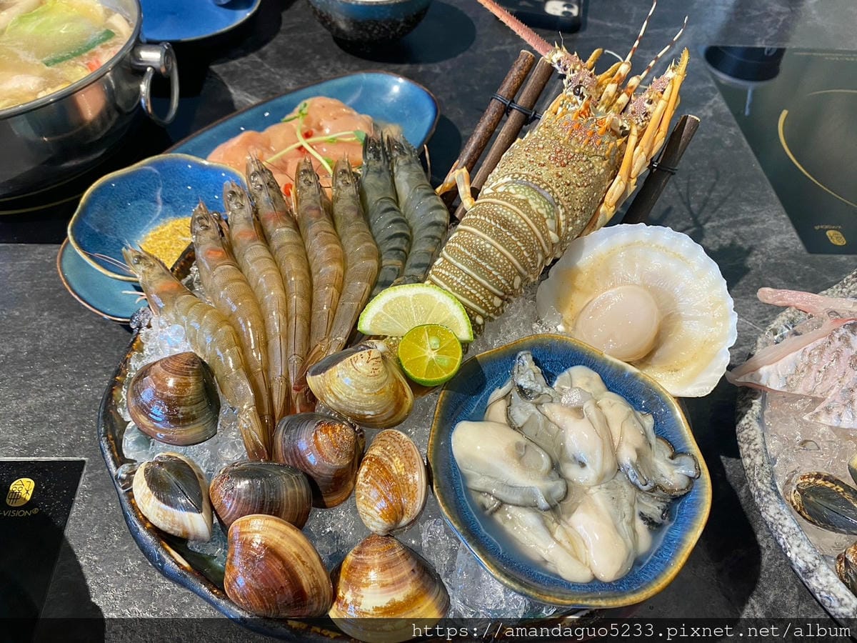 ｜食記-宜蘭縣頭城鎮｜七度鍋物｜在地人也推的火鍋店！空間挑高