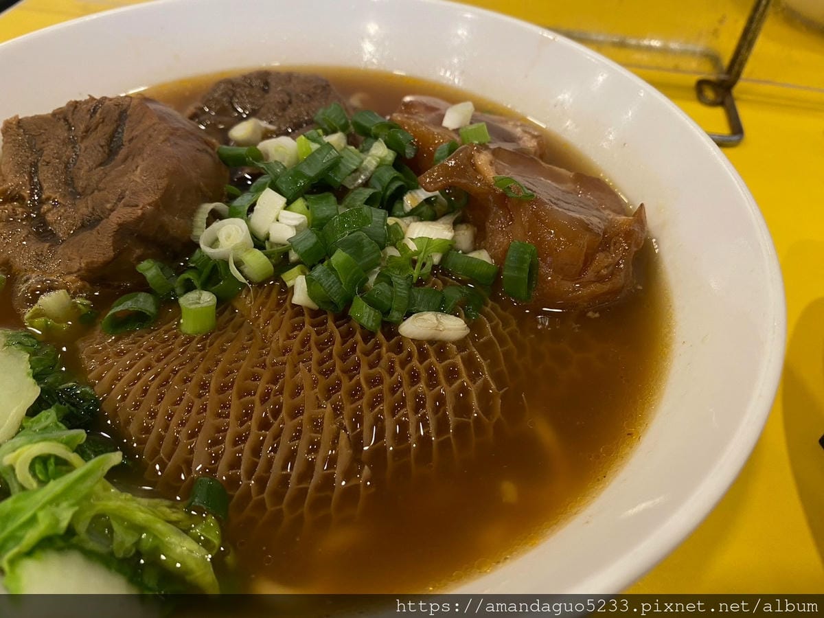食記-宜蘭縣頭城鎮龍記牛肉麵一天只營業三小時的快閃牛肉 食記-宜蘭縣頭城鎮龍記牛肉麵一天只營業三小時的快閃牛肉