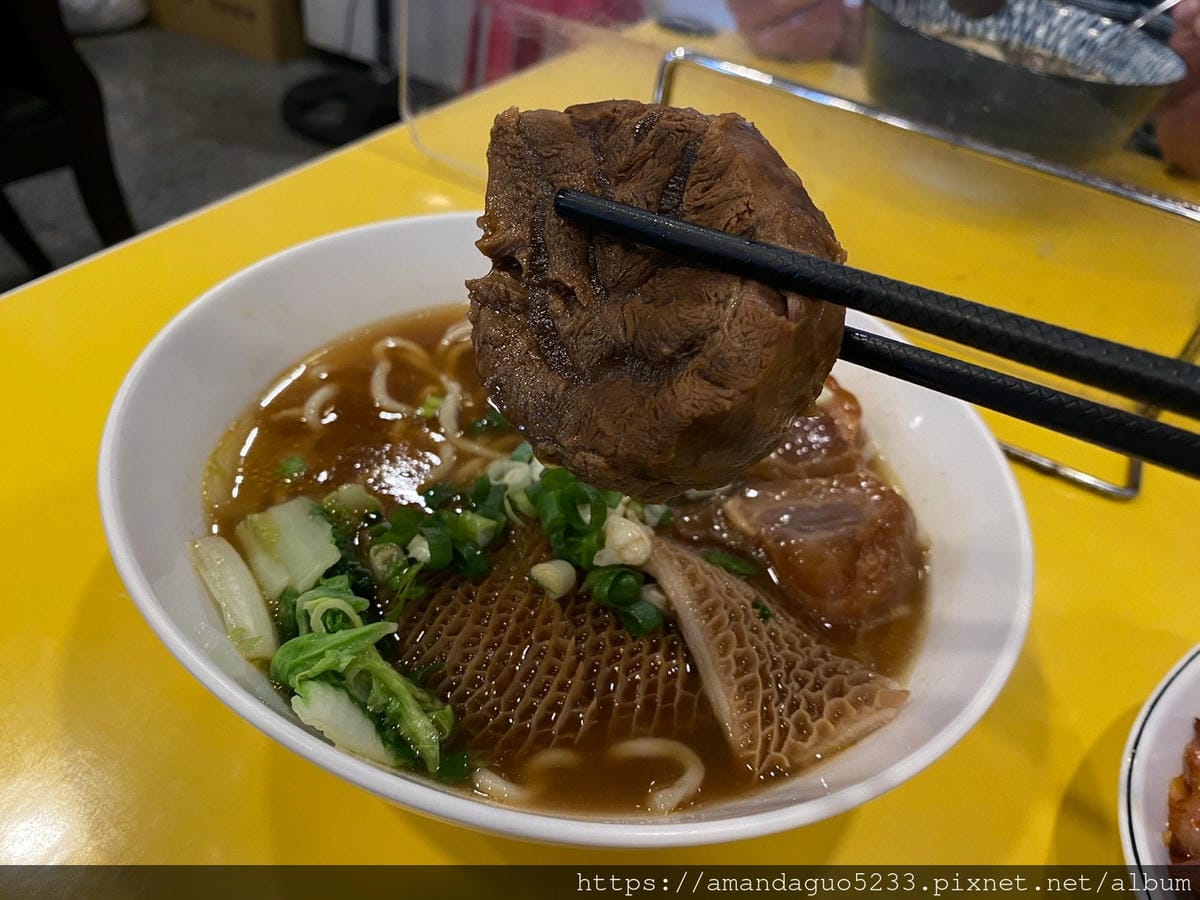 食記-宜蘭縣頭城鎮龍記牛肉麵一天只營業三小時的快閃牛肉 食記-宜蘭縣頭城鎮龍記牛肉麵一天只營業三小時的快閃牛肉