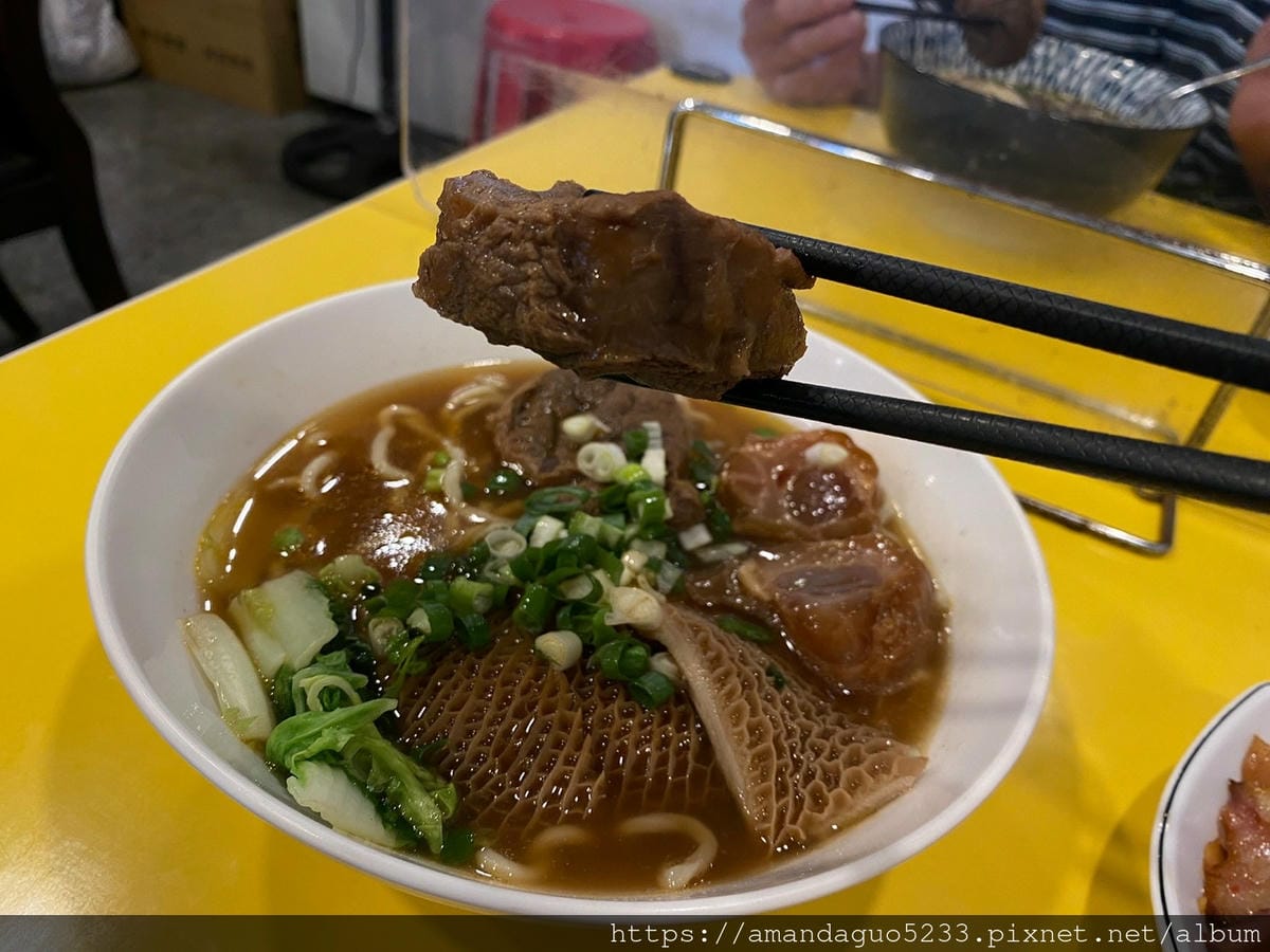 食記-宜蘭縣頭城鎮龍記牛肉麵一天只營業三小時的快閃牛肉 食記-宜蘭縣頭城鎮龍記牛肉麵一天只營業三小時的快閃牛肉