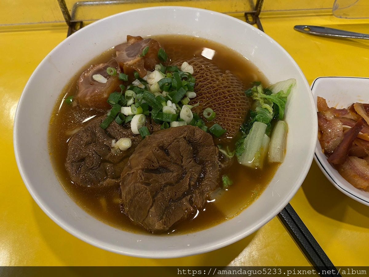 食記-宜蘭縣頭城鎮龍記牛肉麵一天只營業三小時的快閃牛肉 食記-宜蘭縣頭城鎮龍記牛肉麵一天只營業三小時的快閃牛肉