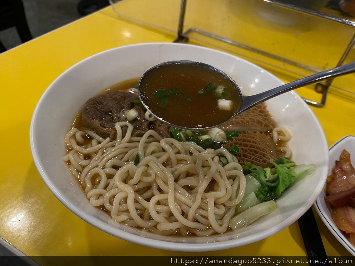 食記-宜蘭縣頭城鎮龍記牛肉麵一天只營業三小時的快閃牛肉 食記-宜蘭縣頭城鎮龍記牛肉麵一天只營業三小時的快閃牛肉