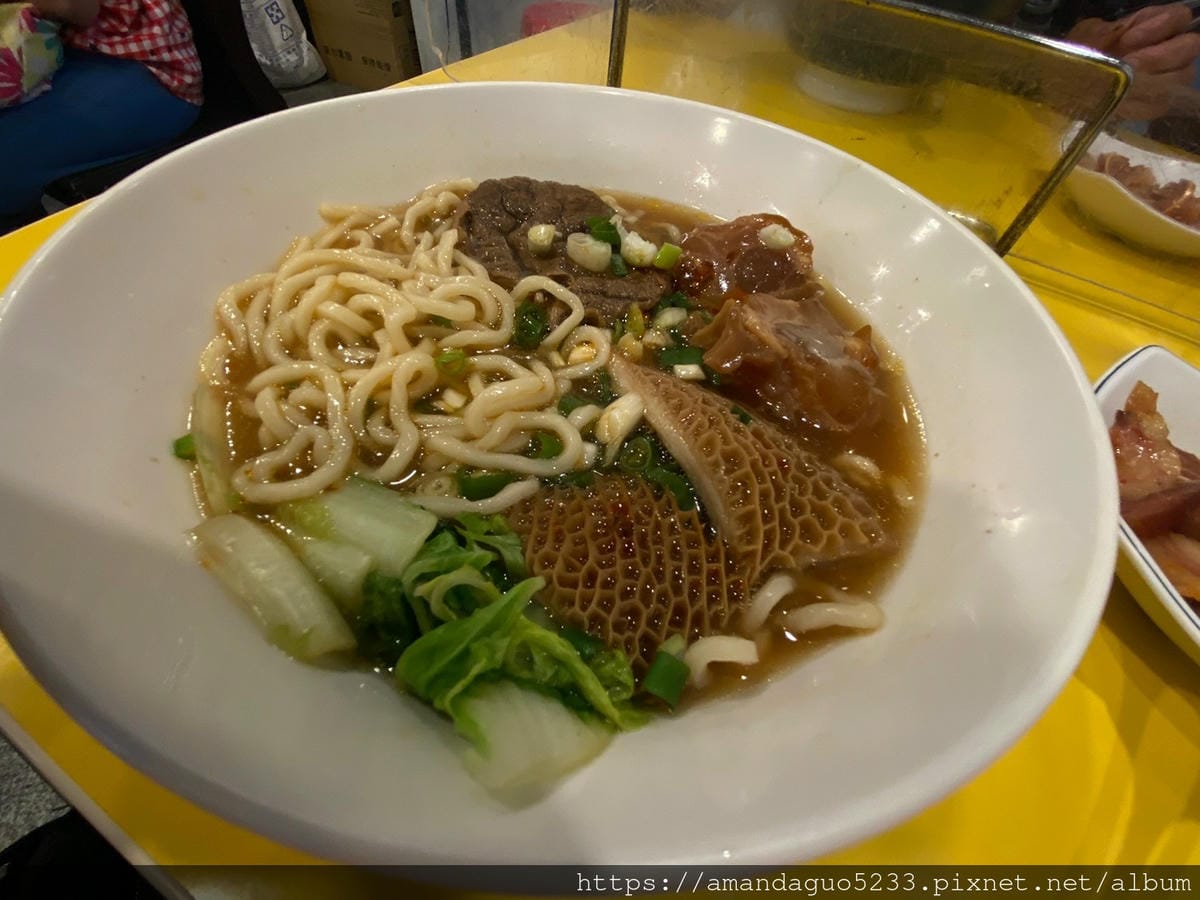 食記-宜蘭縣頭城鎮龍記牛肉麵一天只營業三小時的快閃牛肉 食記-宜蘭縣頭城鎮龍記牛肉麵一天只營業三小時的快閃牛肉