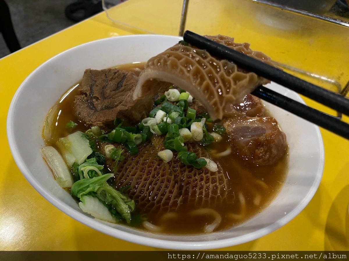 食記-宜蘭縣頭城鎮龍記牛肉麵一天只營業三小時的快閃牛肉 食記-宜蘭縣頭城鎮龍記牛肉麵一天只營業三小時的快閃牛肉