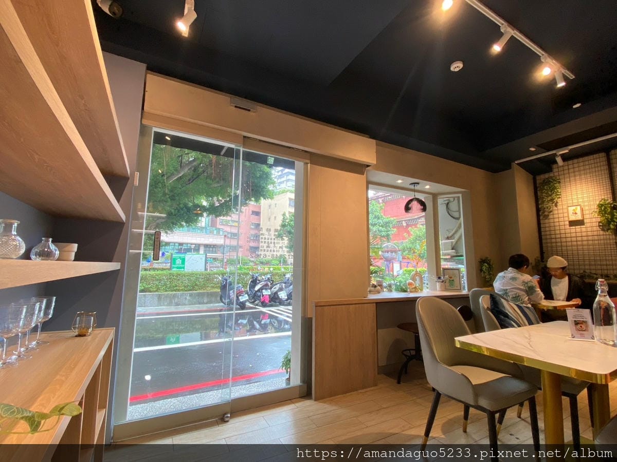 食記-新北市蘆洲區JJE儀式感蘆洲高質感早午餐兼餐酒館