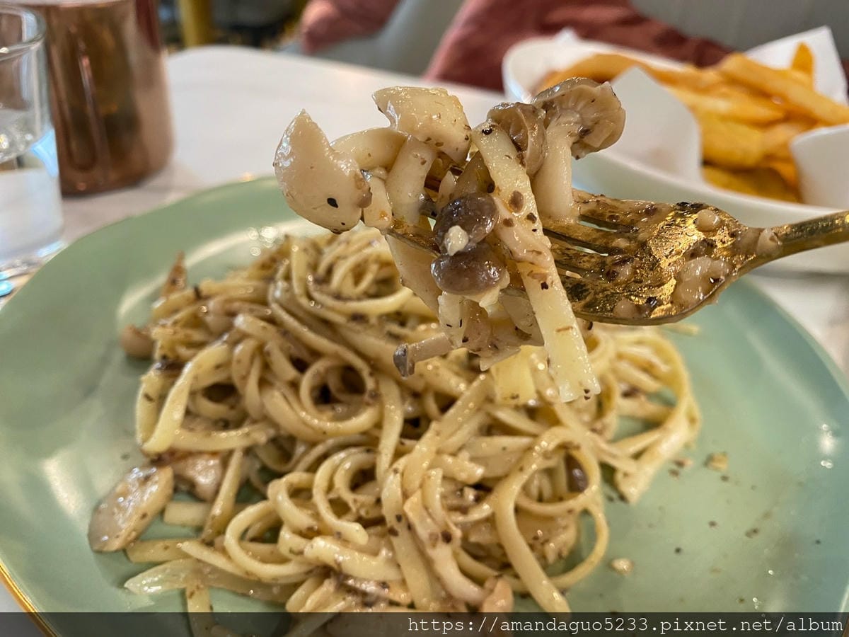 食記-新北市蘆洲區JJE儀式感蘆洲高質感早午餐兼餐酒館