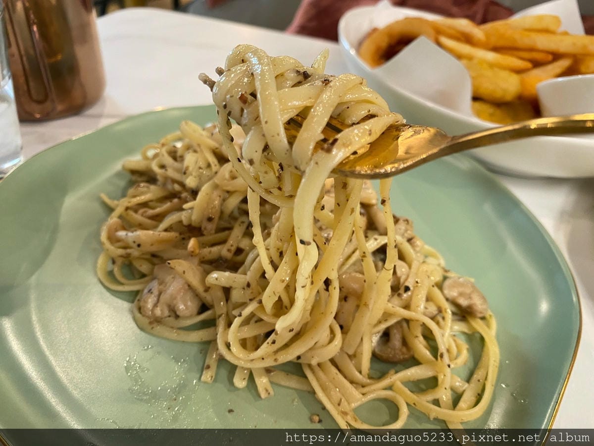 食記-新北市蘆洲區JJE儀式感蘆洲高質感早午餐兼餐酒館