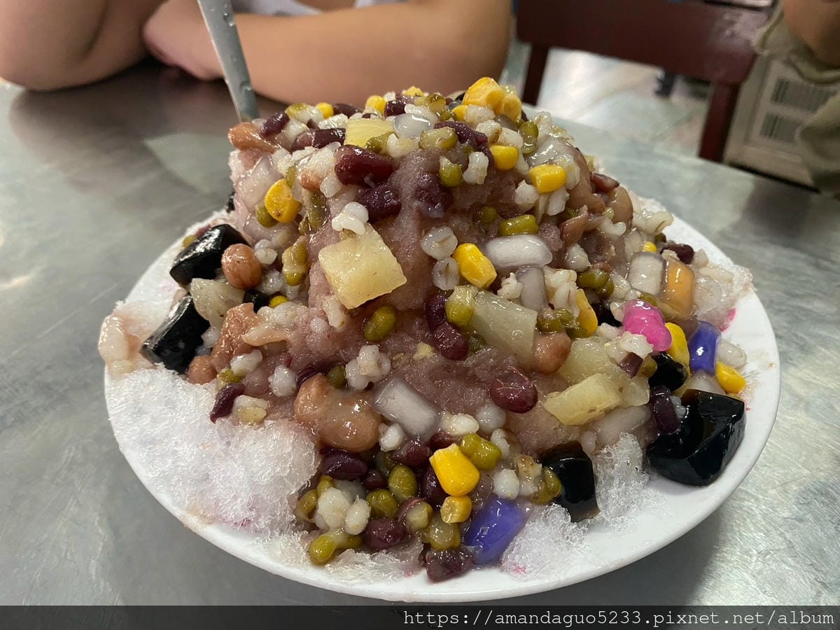 食記-宜蘭縣頭城鎮小涼園冰果室頭城六十年傳統剉冰,復古 食記-宜蘭縣頭城鎮小涼園冰果室頭城六十年傳統剉冰,復古