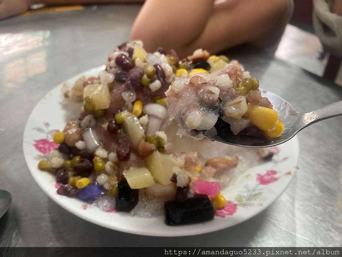 食記-宜蘭縣頭城鎮小涼園冰果室頭城六十年傳統剉冰,復古 食記-宜蘭縣頭城鎮小涼園冰果室頭城六十年傳統剉冰,復古