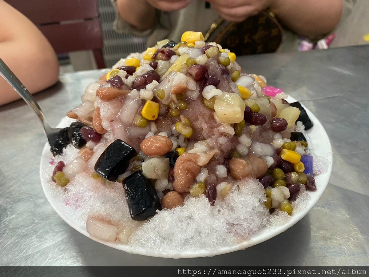 食記-宜蘭縣頭城鎮小涼園冰果室頭城六十年傳統剉冰,復古 食記-宜蘭縣頭城鎮小涼園冰果室頭城六十年傳統剉冰,復古