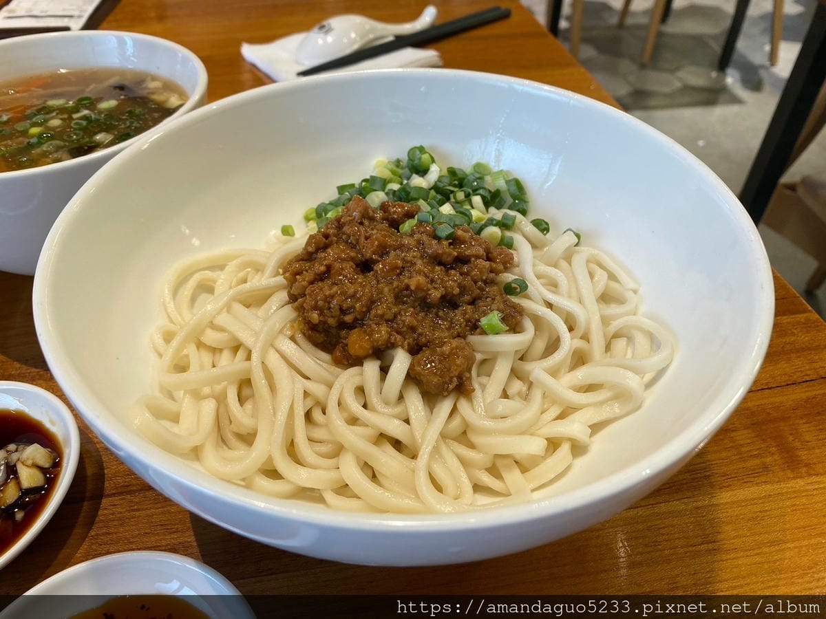食記-台北市信義區翟九麵食館(遠百信義A13)來自眷村