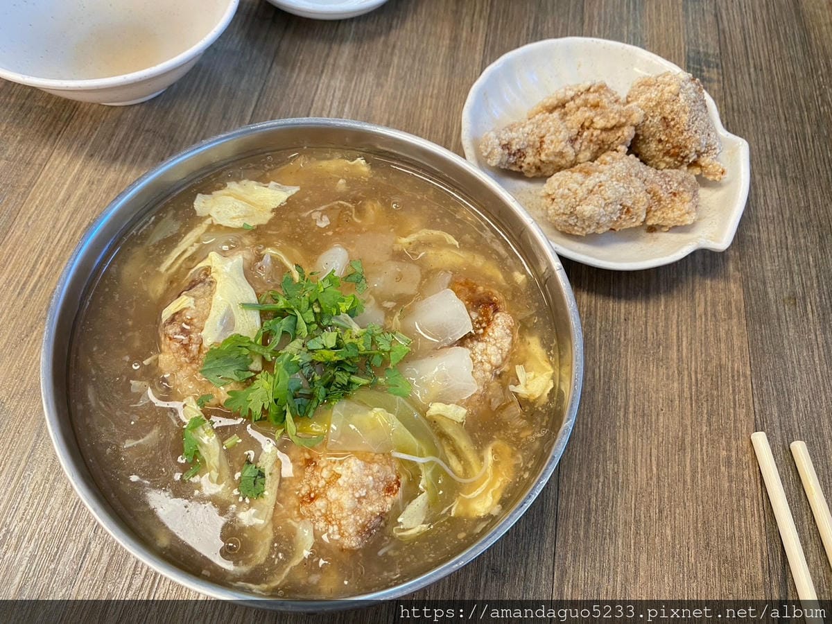 食記-台北市大安區黃𩵚魠魚羹清甜蔬菜羹湯配上大塊香酥土 食記-台北市大安區黃𩵚魠魚羹清甜蔬菜羹湯配上大塊香酥土