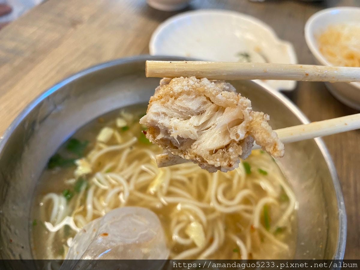 食記-台北市大安區黃𩵚魠魚羹清甜蔬菜羹湯配上大塊香酥土 食記-台北市大安區黃𩵚魠魚羹清甜蔬菜羹湯配上大塊香酥土
