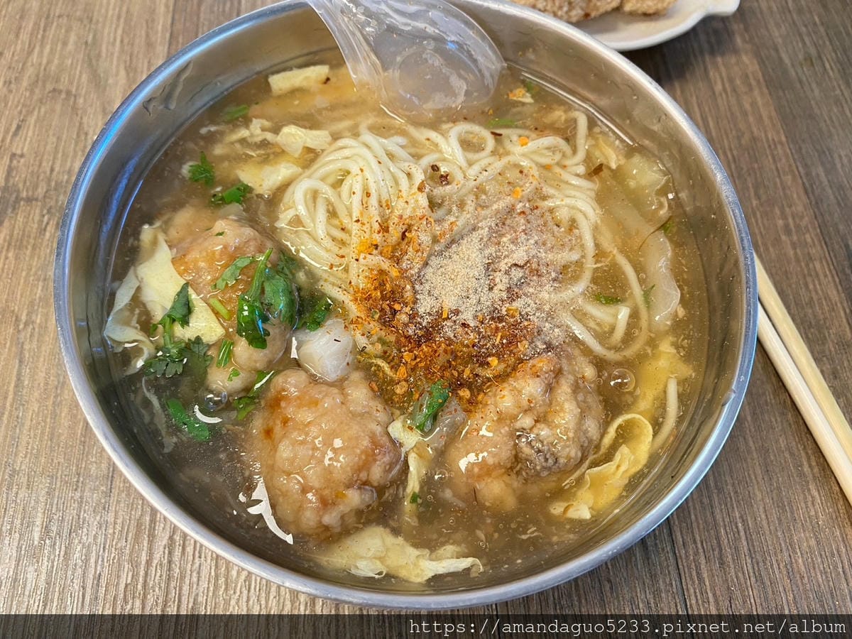 食記-台北市大安區黃𩵚魠魚羹清甜蔬菜羹湯配上大塊香酥土 食記-台北市大安區黃𩵚魠魚羹清甜蔬菜羹湯配上大塊香酥土