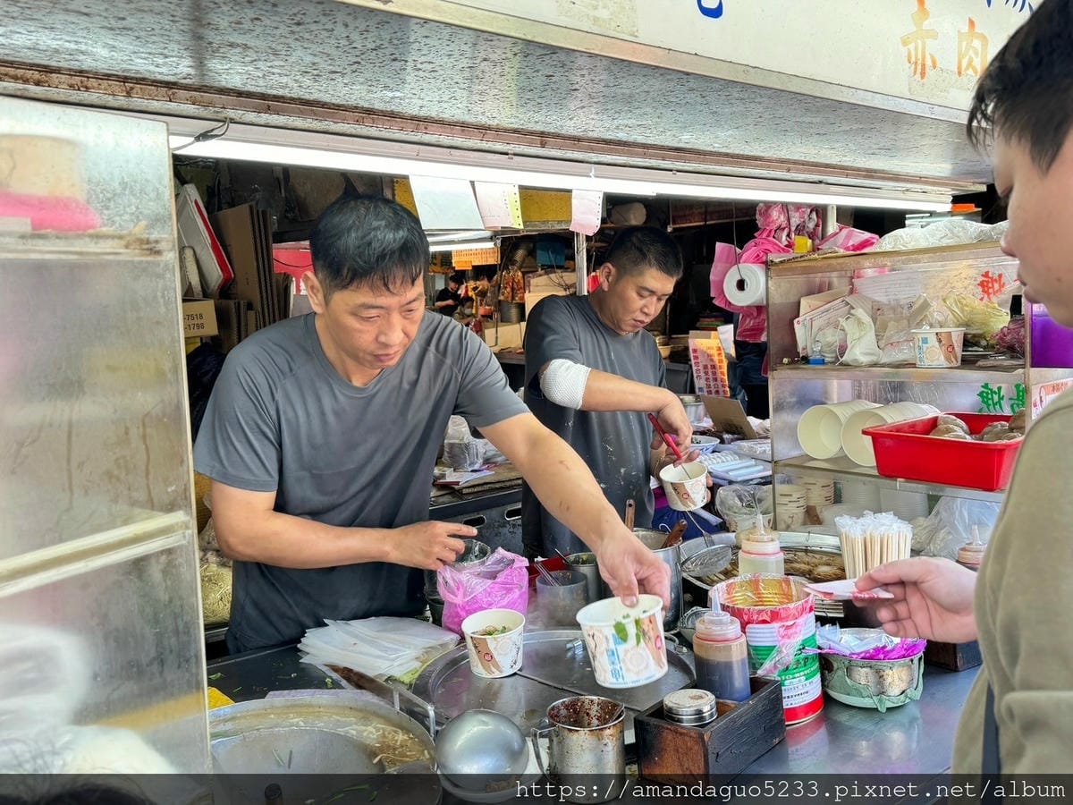 食記-台北市松山區彰化肉圓魷魚羹南京公寓市場內人氣老店