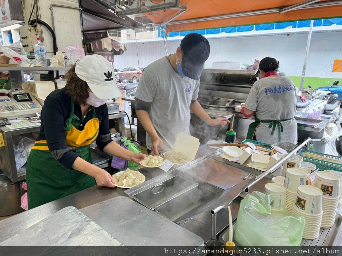 食記-台北市北投區阿財鍋貼餃子專賣店裕民商圈美食扛霸子