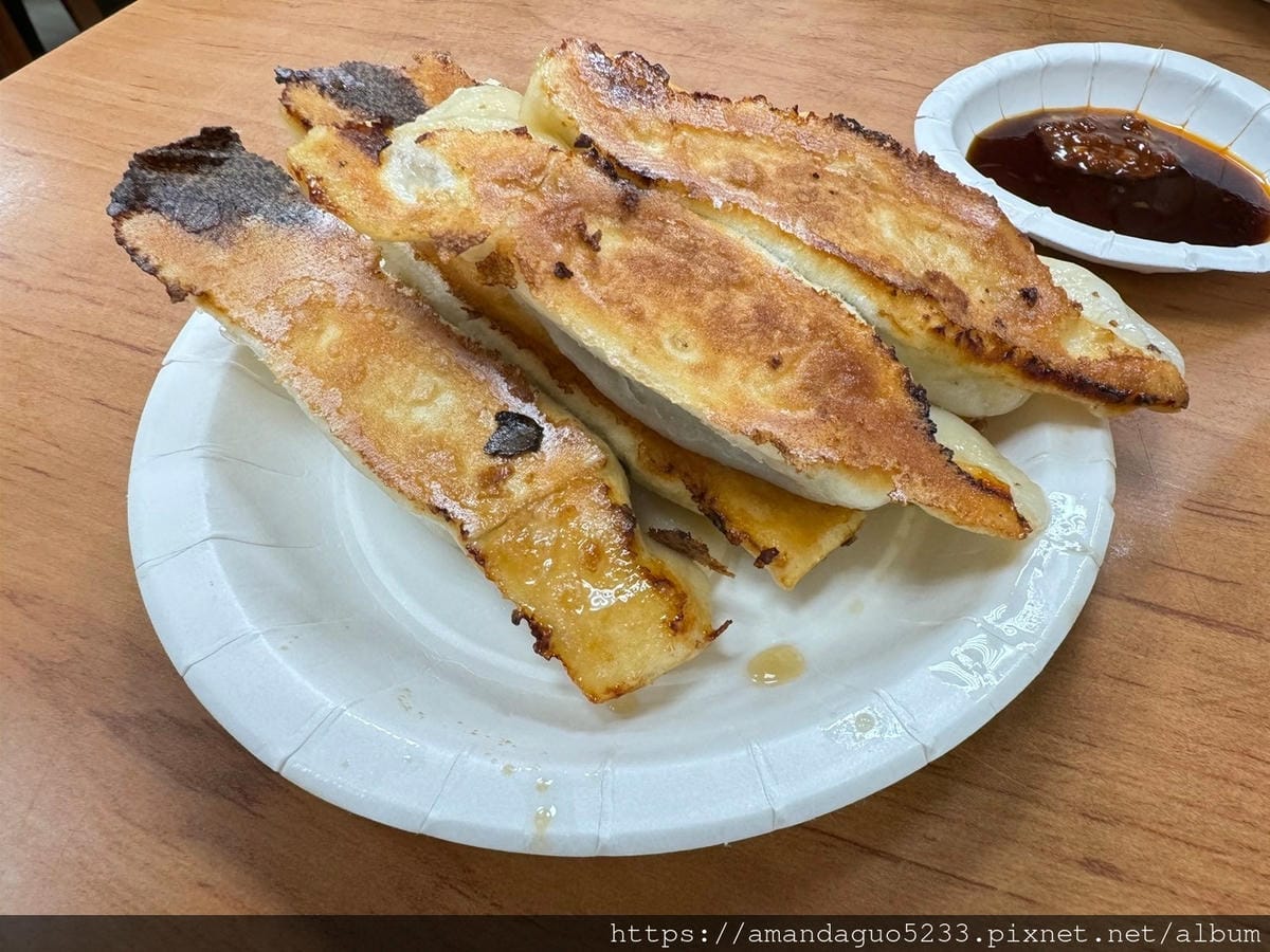 食記-台北市北投區阿財鍋貼餃子專賣店裕民商圈美食扛霸子