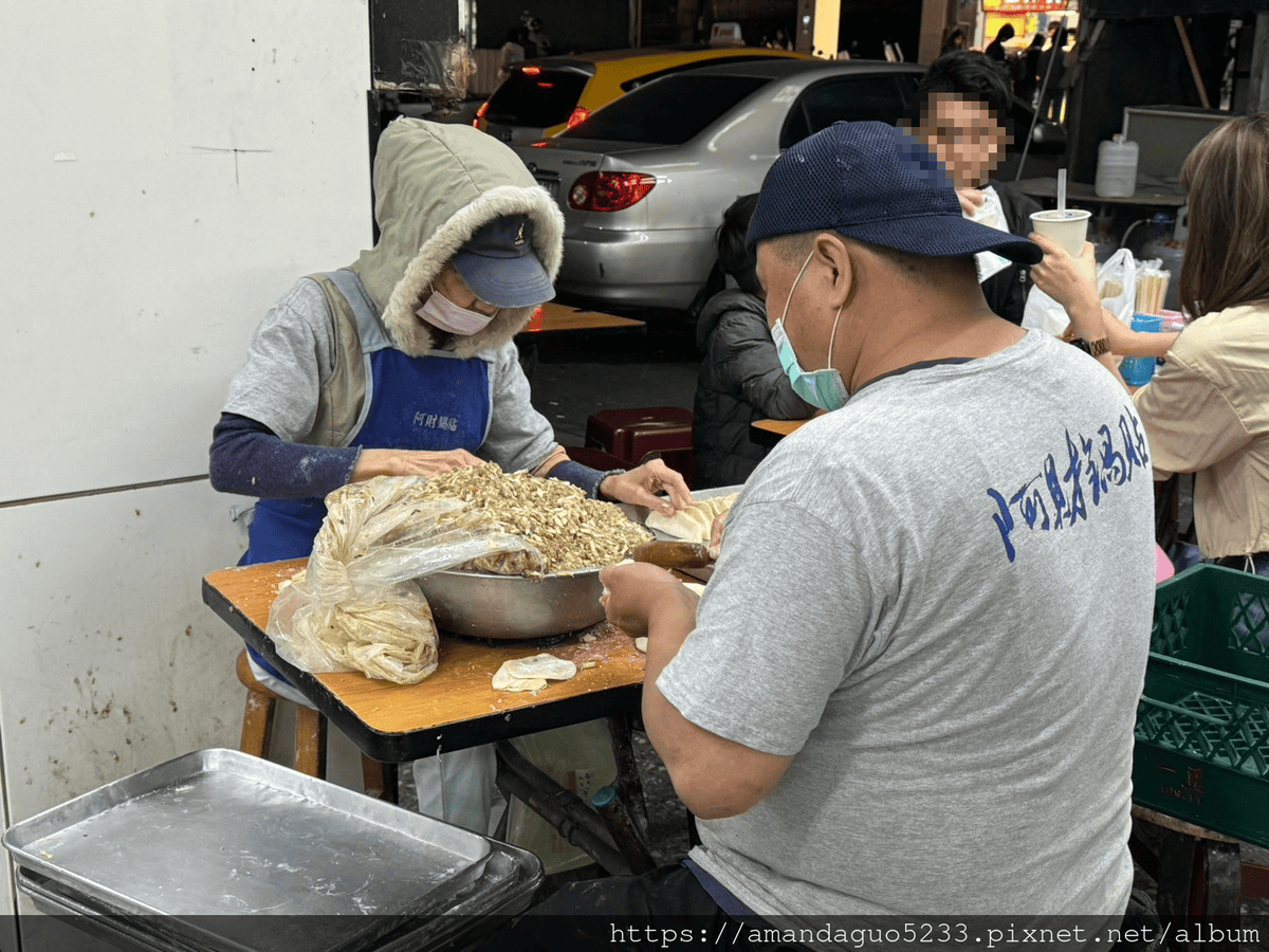 食記-台北市北投區阿財鍋貼餃子專賣店裕民商圈美食扛霸子