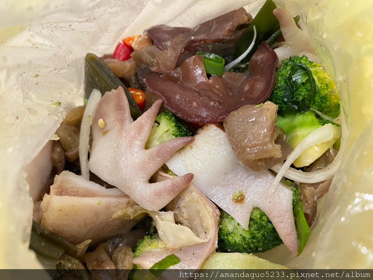 食記-台北市中山區青菜小滷雞/雙連古早味飯糰上午賣飯糰 食記-台北市中山區青菜小滷雞/雙連古早味飯糰上午賣飯糰