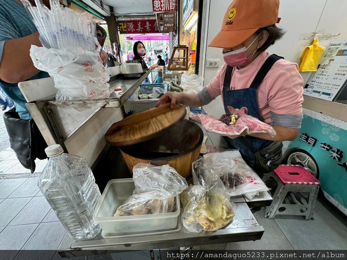 食記-台北市中山區青菜小滷雞/雙連古早味飯糰上午賣飯糰 食記-台北市中山區青菜小滷雞/雙連古早味飯糰上午賣飯糰