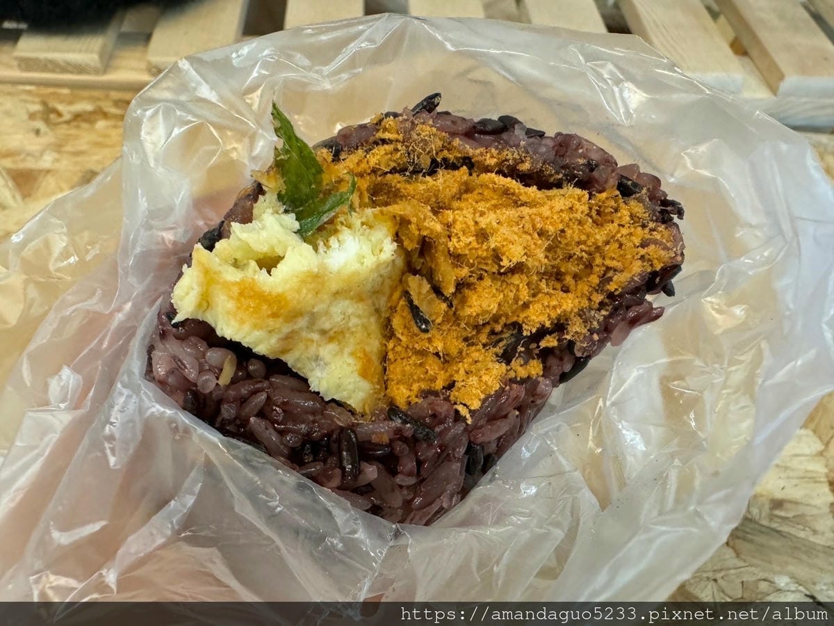 食記-台北市中山區青菜小滷雞/雙連古早味飯糰上午賣飯糰 食記-台北市中山區青菜小滷雞/雙連古早味飯糰上午賣飯糰