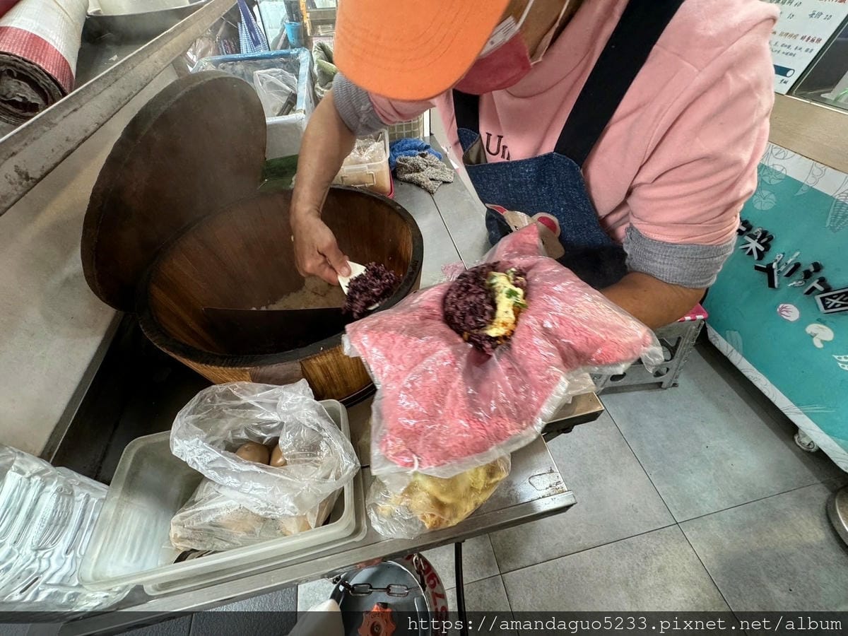 食記-台北市中山區青菜小滷雞/雙連古早味飯糰上午賣飯糰 食記-台北市中山區青菜小滷雞/雙連古早味飯糰上午賣飯糰
