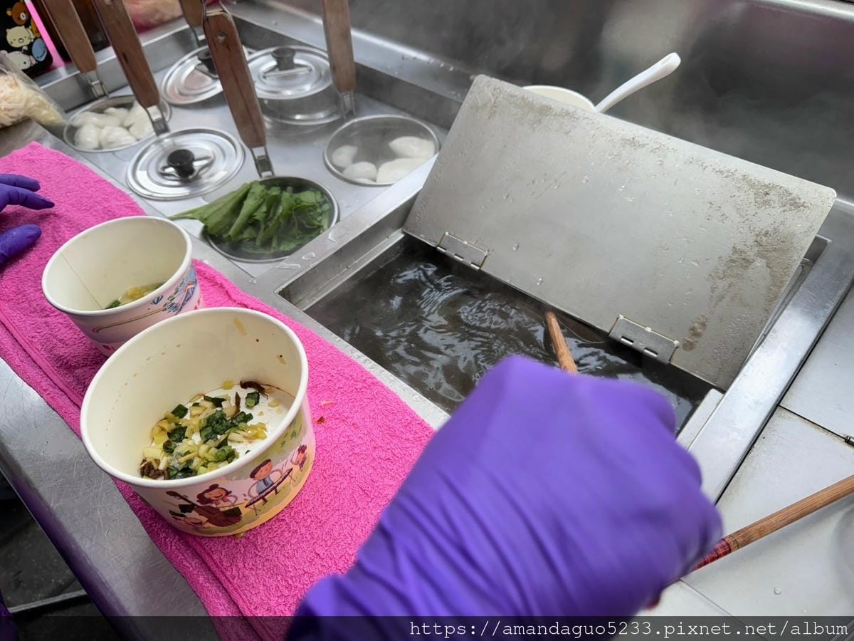 食記-新北市蘆洲區恩典號九份三角鹹湯圓古早味手作餛飩、 食記-新北市蘆洲區恩典號九份三角鹹湯圓古早味手作餛飩、