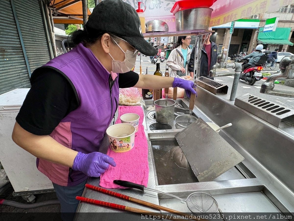 食記-新北市蘆洲區恩典號九份三角鹹湯圓古早味手作餛飩、 食記-新北市蘆洲區恩典號九份三角鹹湯圓古早味手作餛飩、