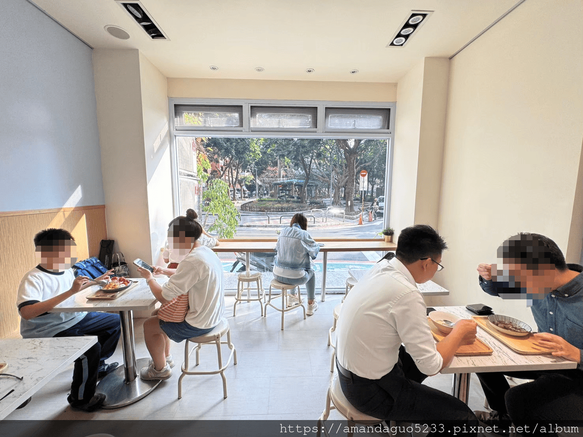 食記-台北市松山區春美冰菓室清新風打卡冰果室!黑糖芋頭