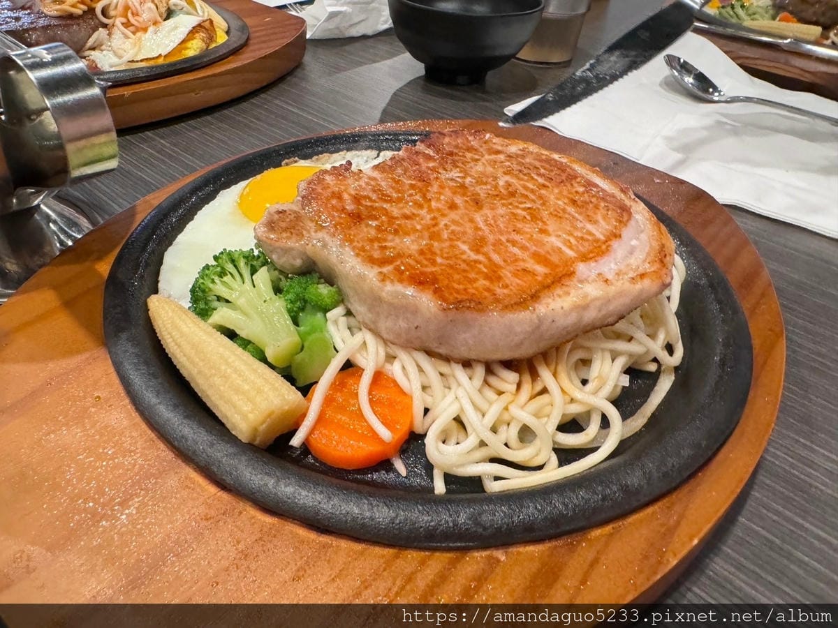 食記-新北市蘆洲區專獵牛排(蘆洲店)新開幕!原塊牛排新