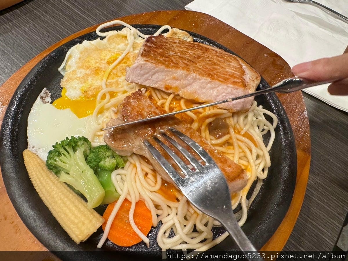 食記-新北市蘆洲區專獵牛排(蘆洲店)新開幕!原塊牛排新