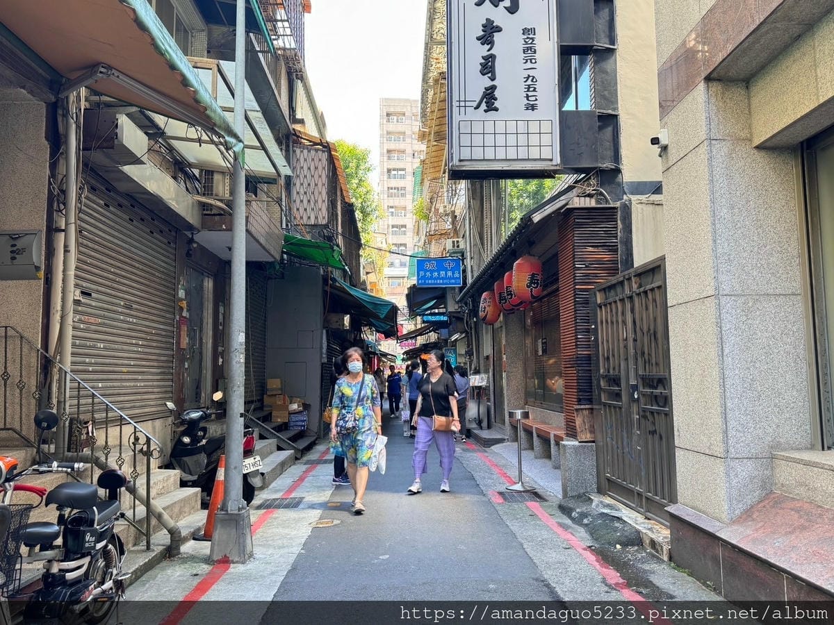 食記-台北市中正區城中無名魷魚羹到城中市場必嗑上一碗的