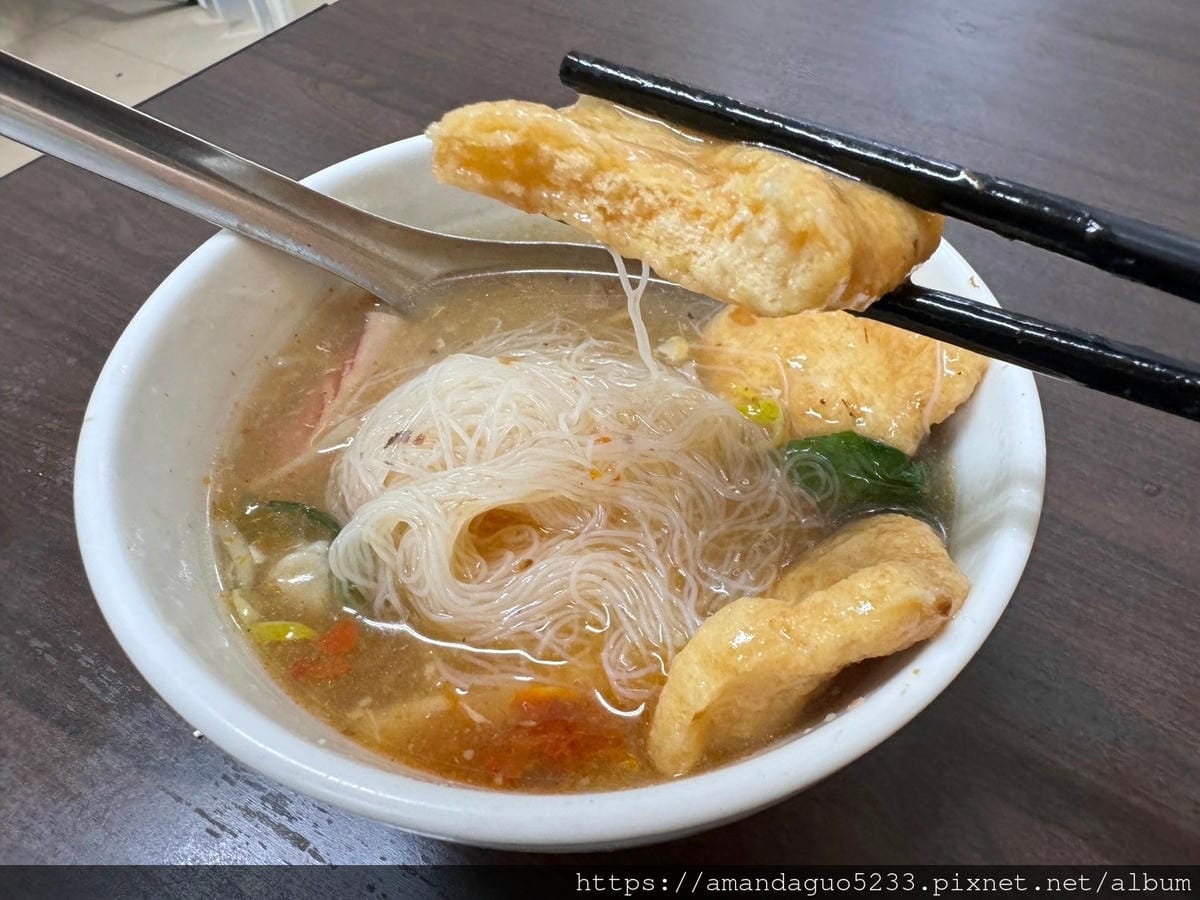 食記-台北市中正區城中無名魷魚羹到城中市場必嗑上一碗的
