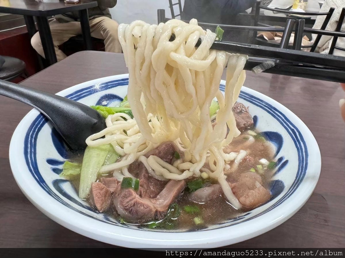 食記-台北市中山區就是麵簡單卻不簡單的麵,牛肉vs番茄 食記-台北市中山區就是麵簡單卻不簡單的麵,牛肉vs番茄