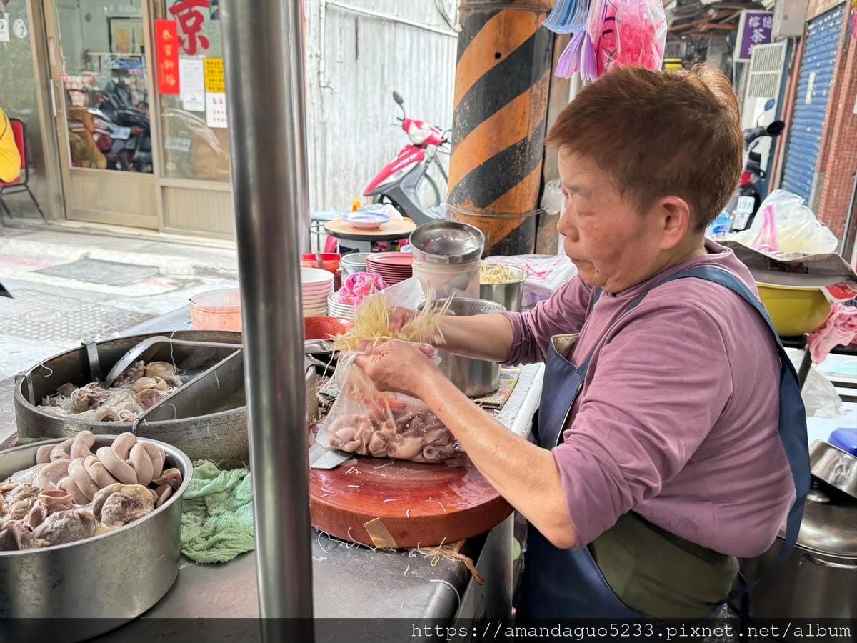 食記-台北市萬華區好款姨米粉湯巷弄內古早味米粉湯,切料