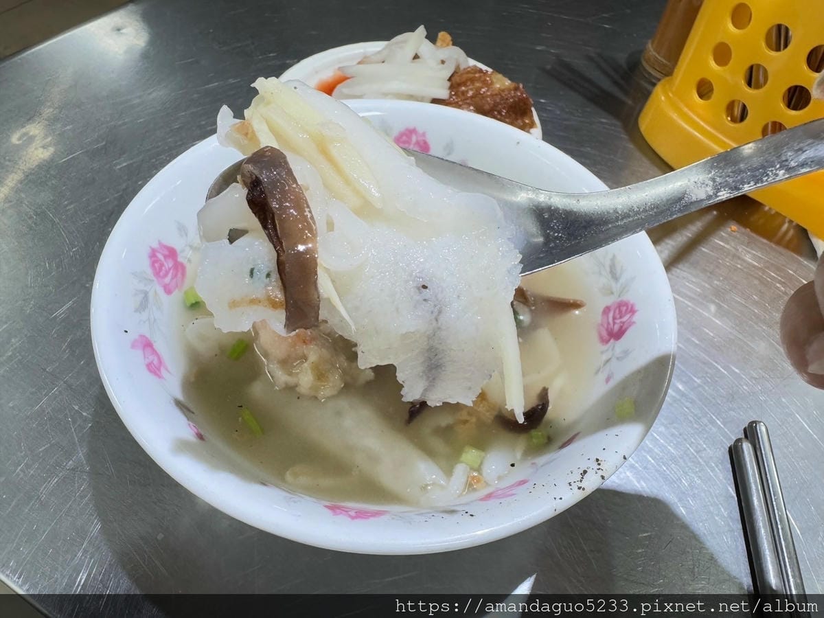食記-台北市北投區北投鼎邊銼中繼市場內排隊美食,只賣鼎 食記-台北市北投區北投鼎邊銼中繼市場內排隊美食,只賣鼎