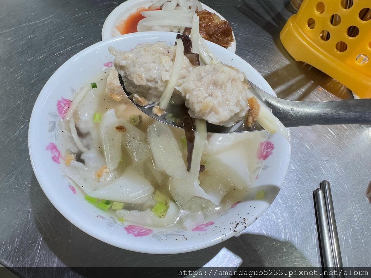 食記-台北市北投區北投鼎邊銼中繼市場內排隊美食,只賣鼎 食記-台北市北投區北投鼎邊銼中繼市場內排隊美食,只賣鼎