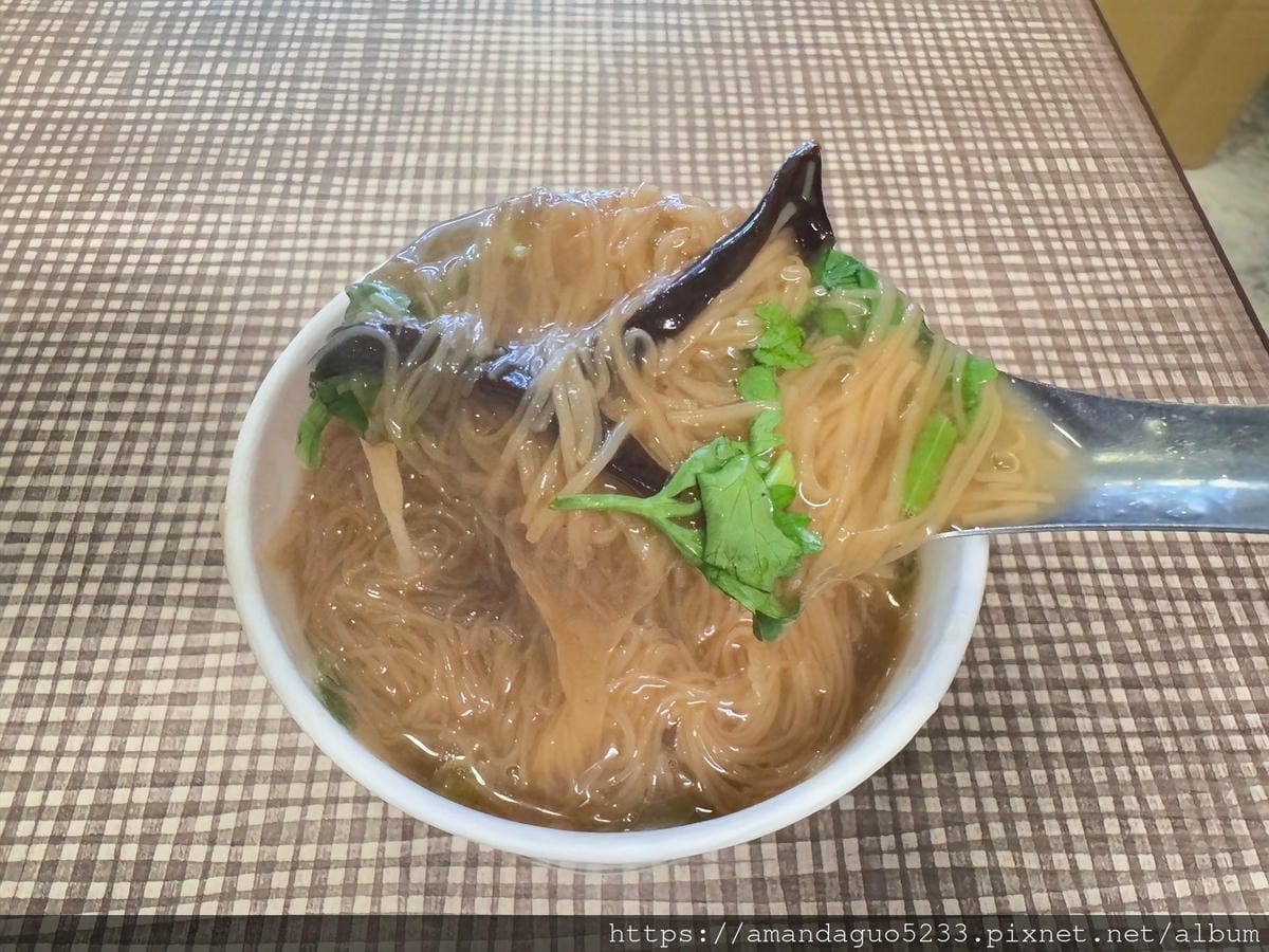 食記-台北市北投區北投紅麵線斑駁招牌的低調古早味紅麵線