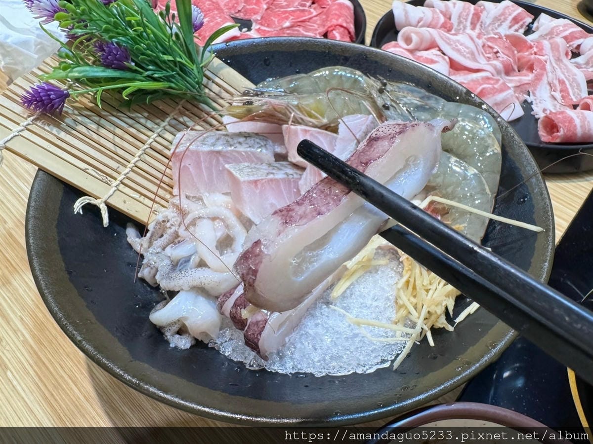 食記-新北市新莊區聚饗幸福鍋物新莊高評價小火鍋店,肉質