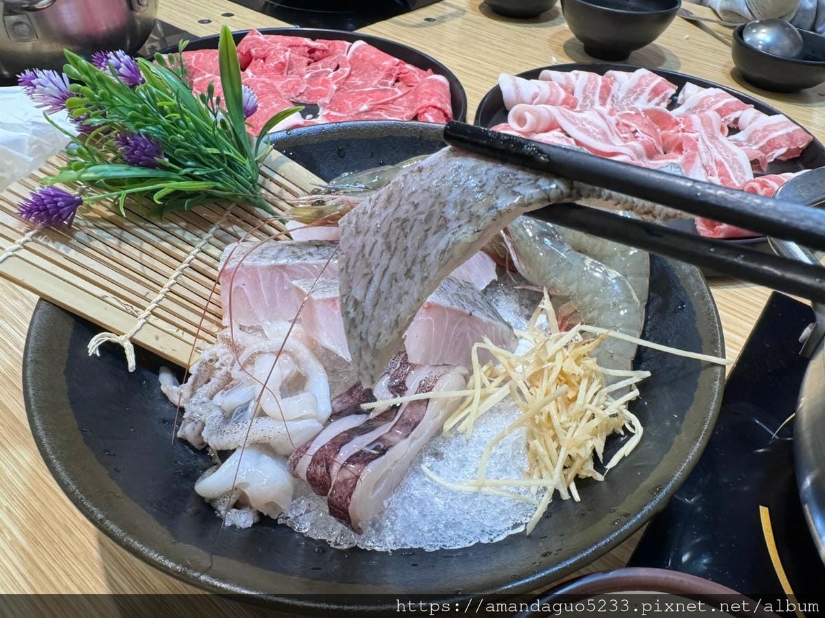 食記-新北市新莊區聚饗幸福鍋物新莊高評價小火鍋店,肉質