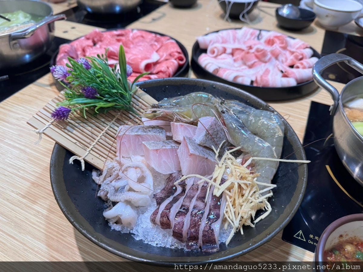 食記-新北市新莊區聚饗幸福鍋物新莊高評價小火鍋店,肉質
