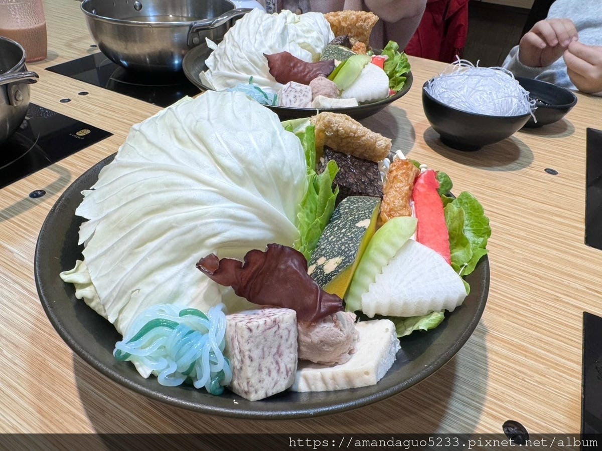 食記-新北市新莊區聚饗幸福鍋物新莊高評價小火鍋店,肉質