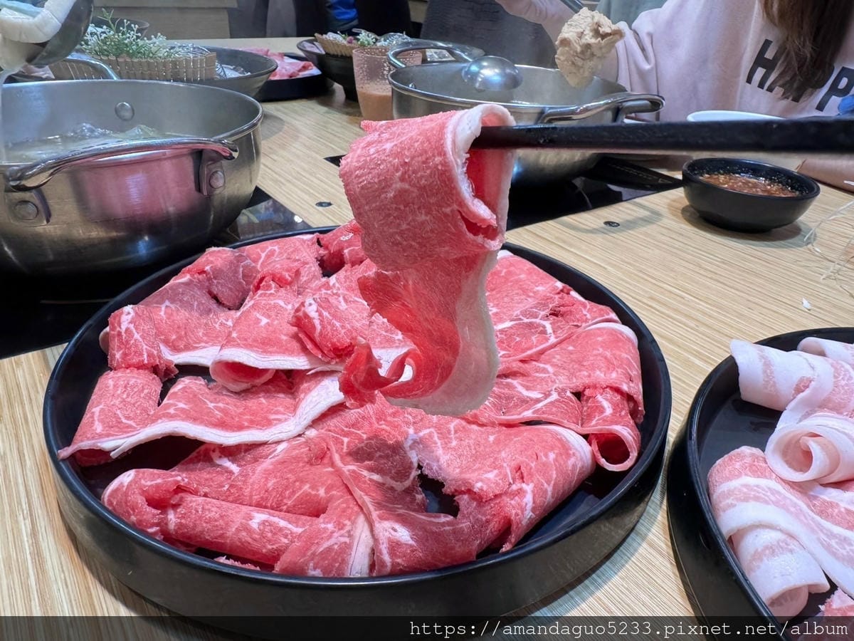 食記-新北市新莊區聚饗幸福鍋物新莊高評價小火鍋店,肉質