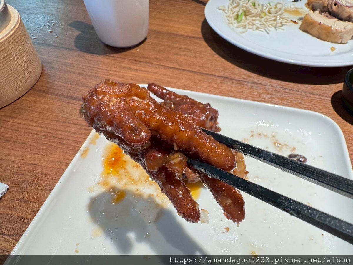 食記-新北市新莊區村民食堂櫥窗港點i-tower店新開 食記-新北市新莊區村民食堂櫥窗港點i-tower店新開