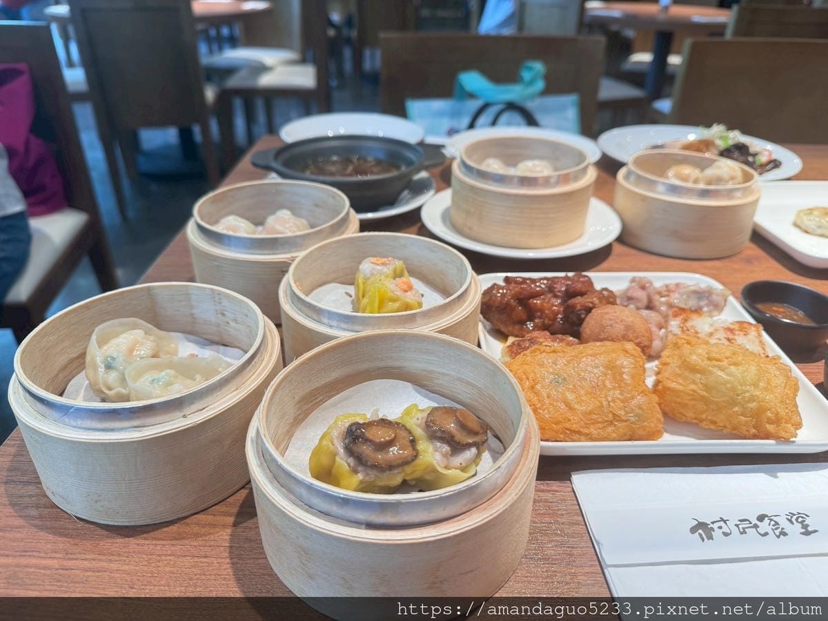 食記-新北市新莊區村民食堂櫥窗港點i-tower店新開 食記-新北市新莊區村民食堂櫥窗港點i-tower店新開