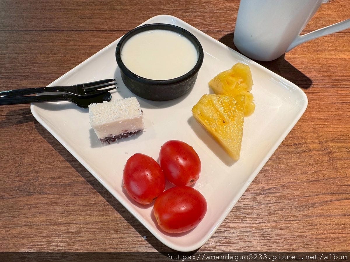 食記-新北市新莊區村民食堂櫥窗港點i-tower店新開 食記-新北市新莊區村民食堂櫥窗港點i-tower店新開